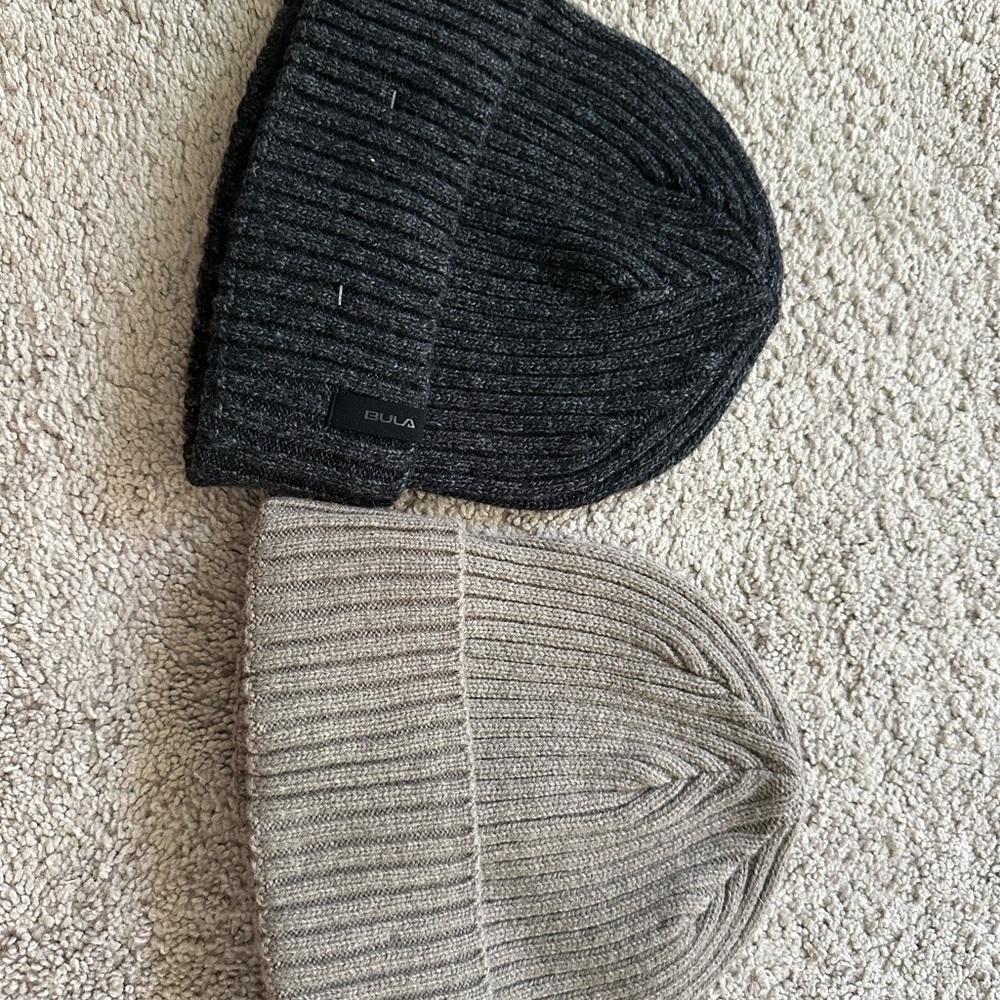 Bula Black and Tan Ribbed Knit Beanies